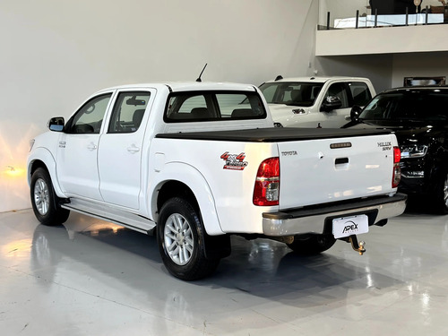 Toyota Hilux 3.0 SRV TOP 4X4 CD 16V TURBO INTERCOOLER DIESEL 4P AUTOMÁTICO