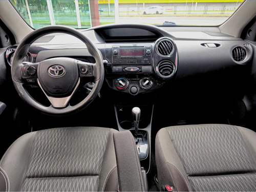 Toyota Etios 1.5 XLS 16V FLEX 4P AUTOMÁTICO