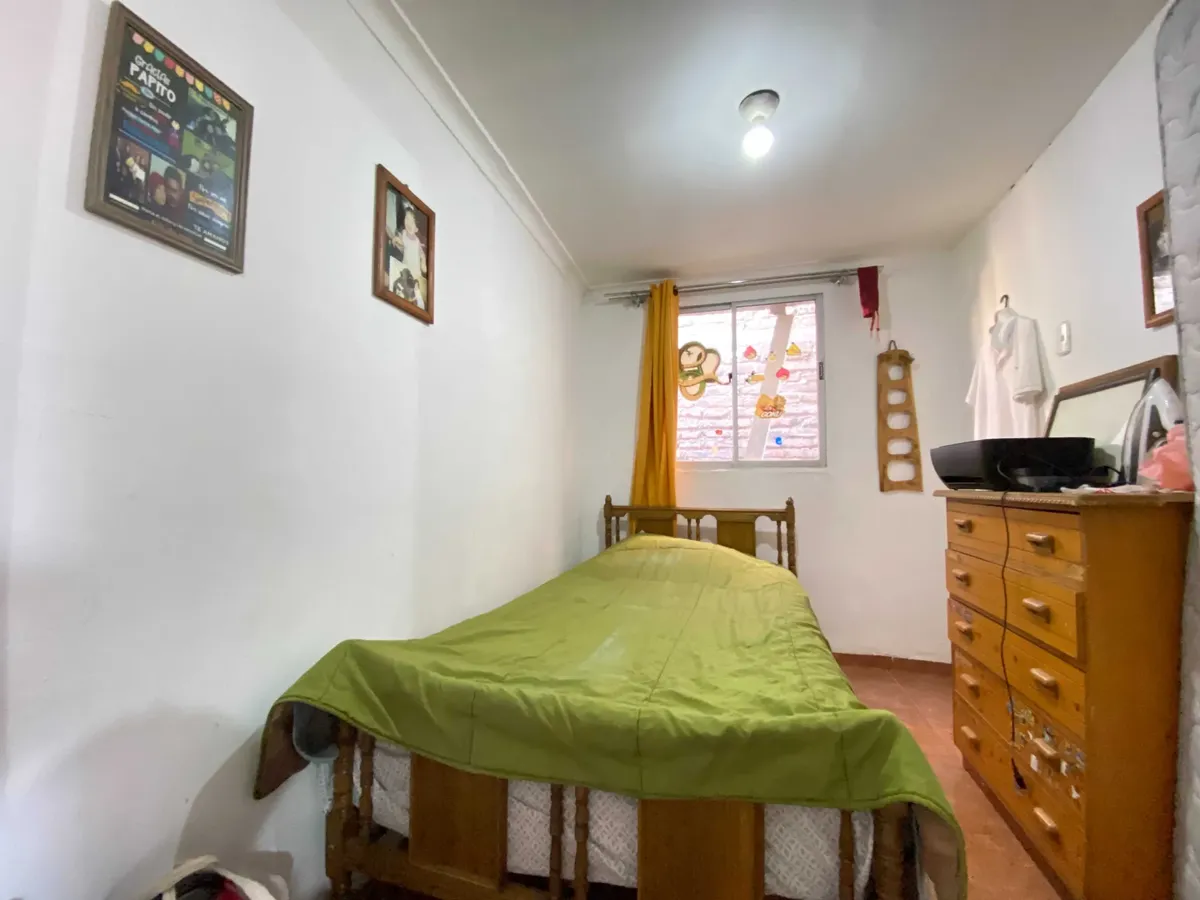 Imagen 5 de 25 de Vendo Casa Con Dpto Interior En El Bosque (104852)