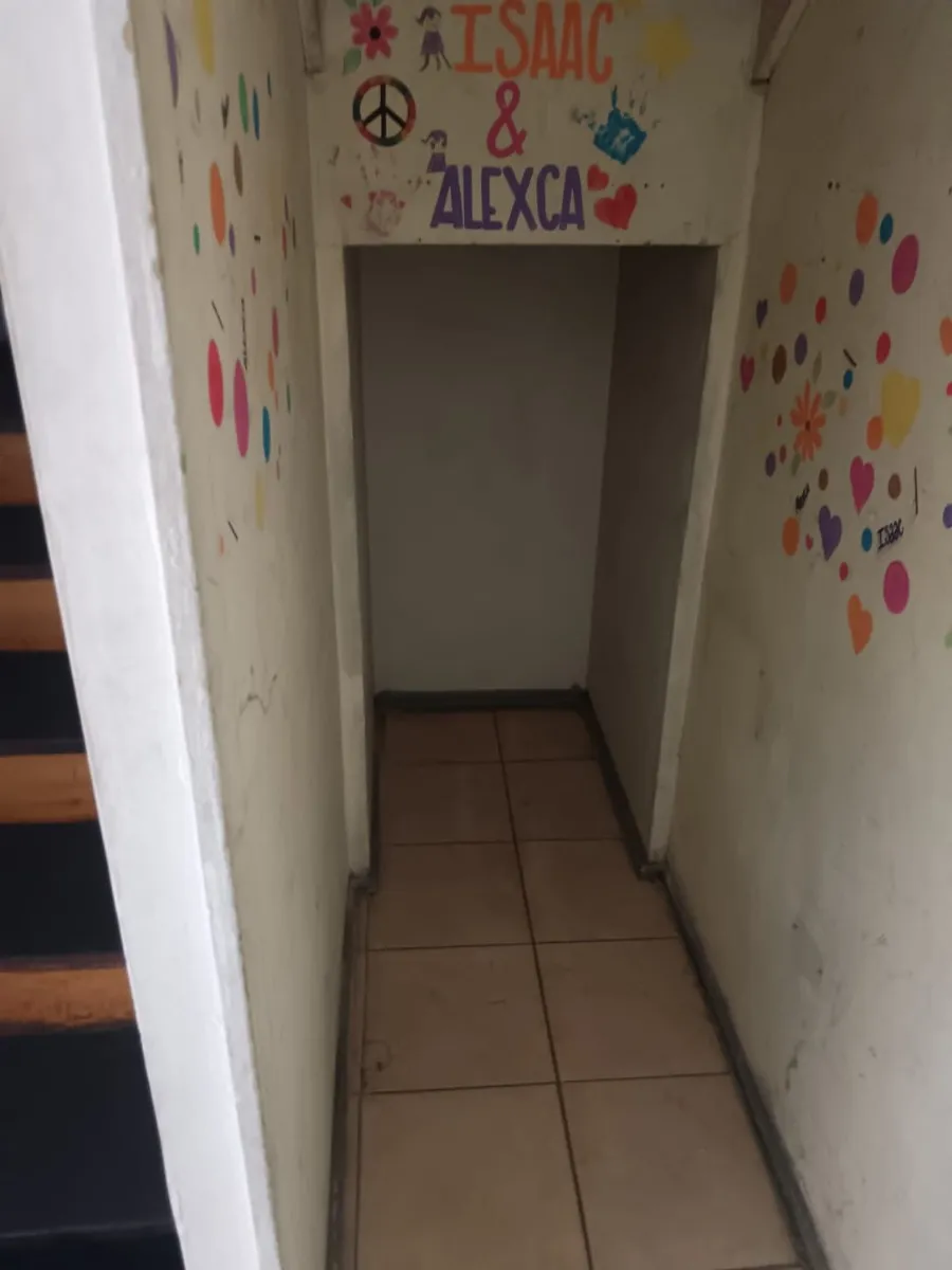 Imagen 5 de 8 de Amplio, Departamento Duplex, De 1 Dormitorio 1 Baño Piso 4!!
