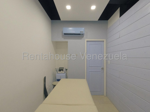Julian Galindez Vende Excelente Fondo De Comercio En Zona Este Barquisimeto #25-13403