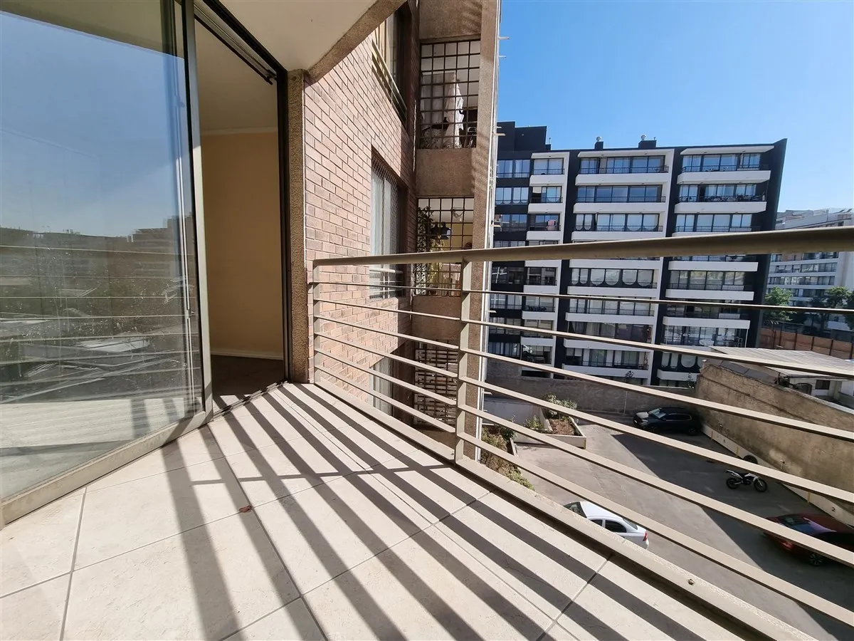 Imagen 5 de 11 de Departamento En Arriendo De 1 Dorm. En Santiago
