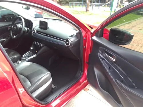 Mazda 2 Grand Touring LX