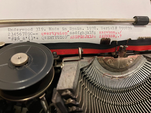 Underwood 319 Maquina De Escribir. España. Pica (Usado)