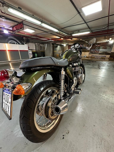 Triumph Thruxton 900