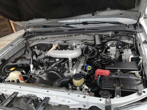 Toyota Hilux Mt 2500 4x4