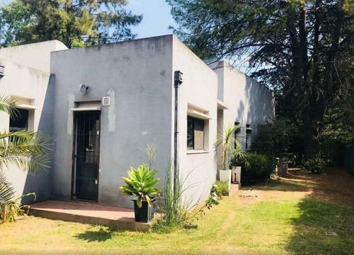 Imagen 2 de 10 de Casa - Barrio Parque Leloir