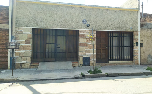 Venta Casa En Barrio General Bustos, Calle República De Siria Id: 4152