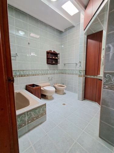 Vende Casa Urbanización Los Sauces. V.l.