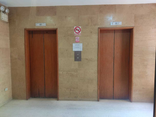 Imagen 8 de 29 de Vendo/alquilo Oficina 542 M2 Sabana Grande 4955