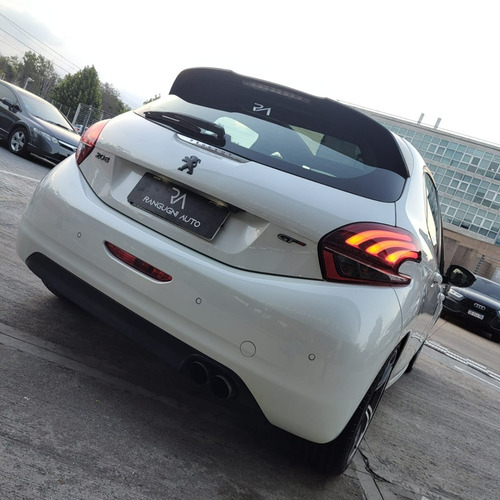 Imagen 19 de 20 de Peugeot 208 1.6 Gt Thp