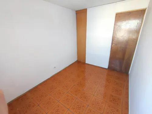 San Joaquín Vende, Dpto. De 2 Dormitorios, 1 Baño.-