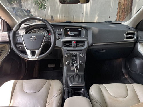 Volvo V40 2.0 T4 Kinetic Drive-e 5p