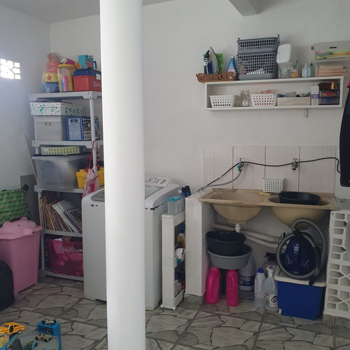 Casa Com 2 Quartos 2 Banheiros Garagem Pra 4 Carros