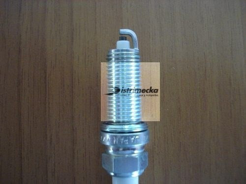Imagen 4 de 6 de Juego 4 Bujias Ngk Japon Resistivas Gnc P/ Clio 1.2 16v D4f
