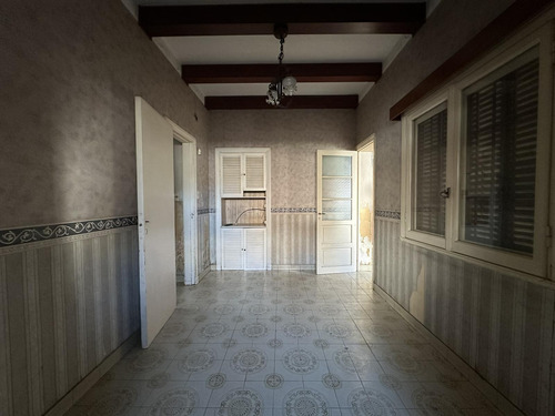 Venta - Casa Con Fondo Libre