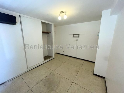 Tg Apartamento En Venta En Los Palos Grandes 25-19451 Ys