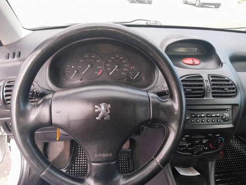 Peugeot 206 1.6 Xr Premium