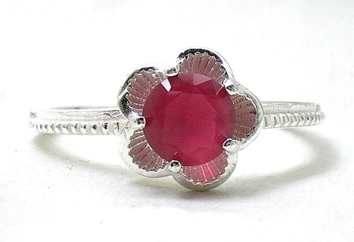 Anillo De Plata 925 Y Rubi Roseta