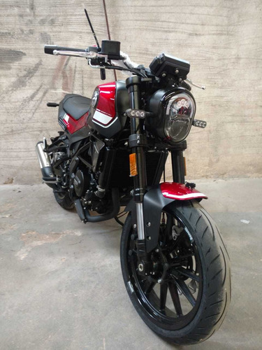 Imagen 15 de 24 de Benelli Leoncino 250