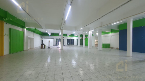 Local En Venta En Veracruz A 2 Cuadras Del Mercado Hidalgo, 2,706 M2 De Construccion