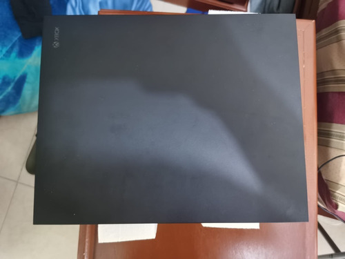 Consola Xbox One X 1tb Color Negro Excelentes Condiciones (Usado)