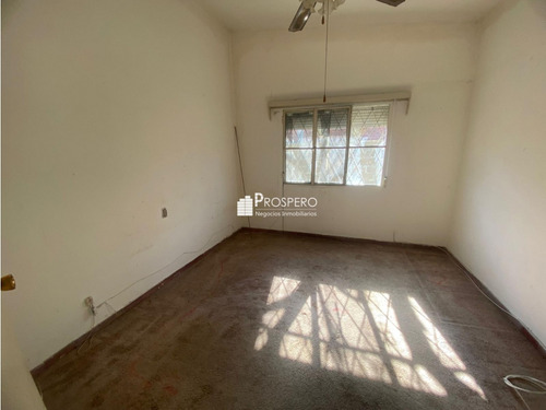 Al1961/p/1 Venta Casa 3 Dorm, Flor De Maroñas Garaje, Patio Fondo
