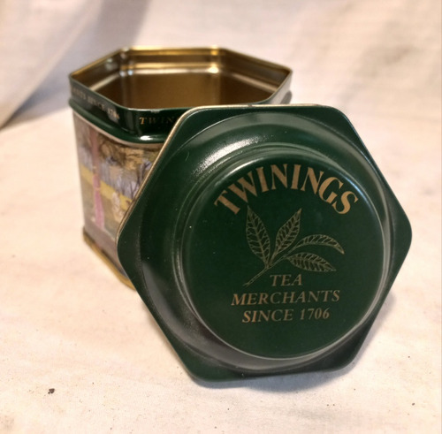 Lata De Colección Te Twinings , Altura 8.5 Cm