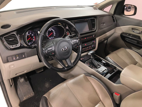 Imagem 11 de 14 de Kia Motors Grand Carnival Ex 3.3 V6 (aut)