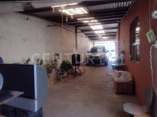 -se Vende Casa En Col. Burocrata En Cd. Cuauhtemoc, Chih