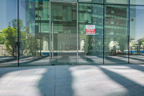 Arrienda Moderno Local Comercial, Las Condes (161698)