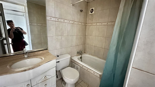 Departamento En Venta De 3 Dorm. En Cerrillos