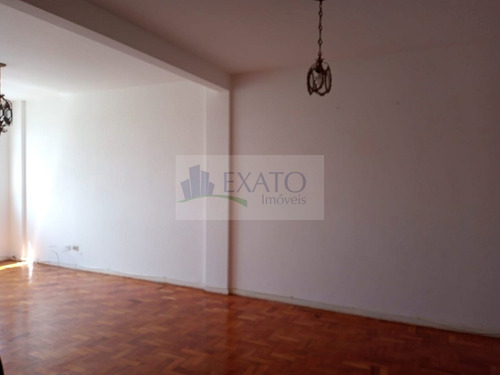 Imagem 3 de 15 de Prédio Com Recuo Bem Conservado, Ótimo Local, Próximo De Comércio Em Geral. - Em49862