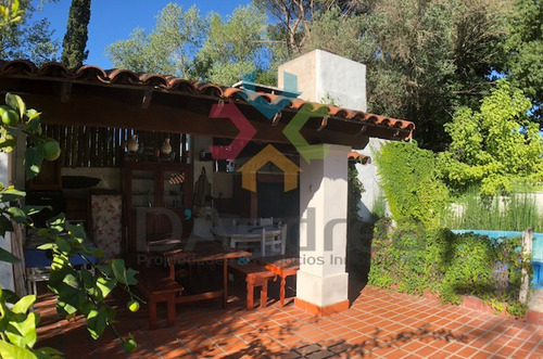Venta / Oportunidad Casa En 104 Entre 107 Y 109 Mercedes (b)