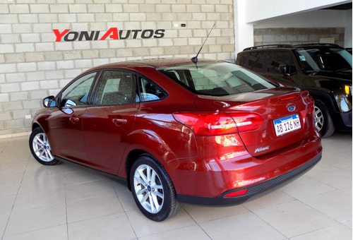 Ford Focus III 1.6 Sedan S