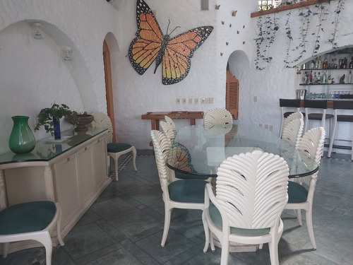 Casa En Venta En Valle De Bravo En Fracc. La Peña