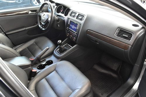 Imagen 9 de 15 de Volkswagen Vento 1.4 Tsi Highline Manual - Car Cash
