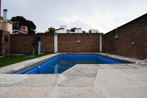 Imagen 22 de 26 de Amplio Chalet De 5 Ambientes En Villa Carlos Paz Vende O Permuta Por Propiedad En Pinamar, Buenos Aires O Carilo.