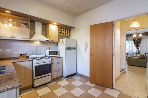 Venta - Ph Duplex Tipo Casa 5 Ambientes Con Cochera Y Pileta - Villa Adelina, San Isidro