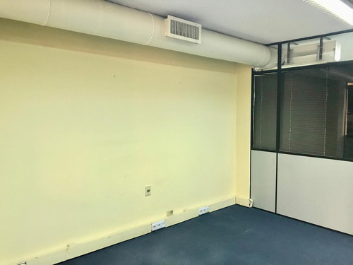 Venta Oficina Planta Ciudad Vieja Montevideo