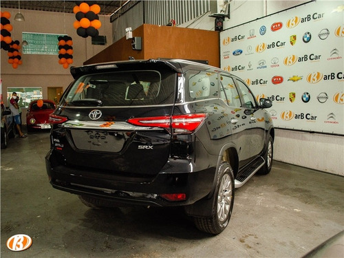 Imagem 11 de 14 de Toyota Hilux Sw4 2.8 D-4d Turbo Diesel Srx 7l 4x4 Automático
