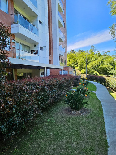 Apartamento Con Gran Terraza Y Pergola En Pietrasanta, Rionegro.