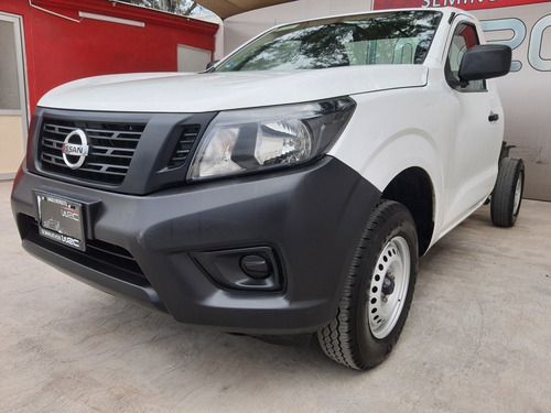 Imagen 1 de 15 de Nissan Np300 2.5 Chasis Cabina Dh Pack Seg Mt 2019