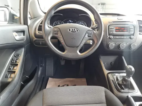Kia Forte 2.0 L Mt