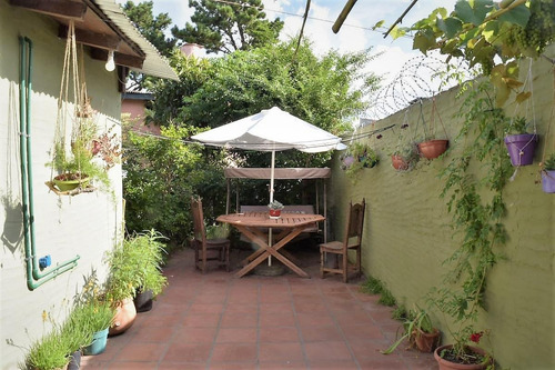 Venta Casa + Depto. La Carmencita
