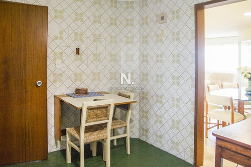 Departamento En Venta De 3 Dormitorios.- Ref: 3646