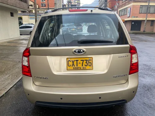 Kia Carens 2.0 Rondo Ex