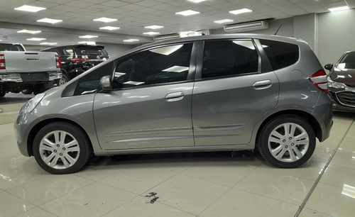 Imagen 6 de 13 de Honda Fit Ex 1.5l 2011