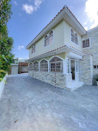 Vendo Villa Entre Dos Ríos: Río Isabela Y Sabana Mina. Localizada En Proyecto Colinas De Minas, Villa Altagracia, Republica Dominicana