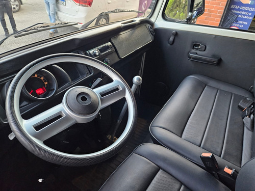 Volkswagen Kombi 1.4 MI STD 8V FLEX 4P MANUAL